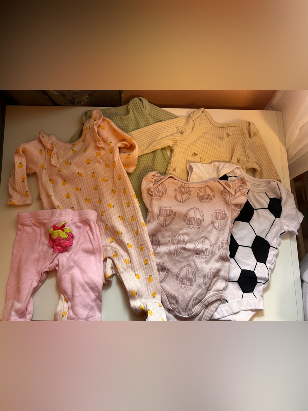 Mixed Baby Bundle size 0-3 months